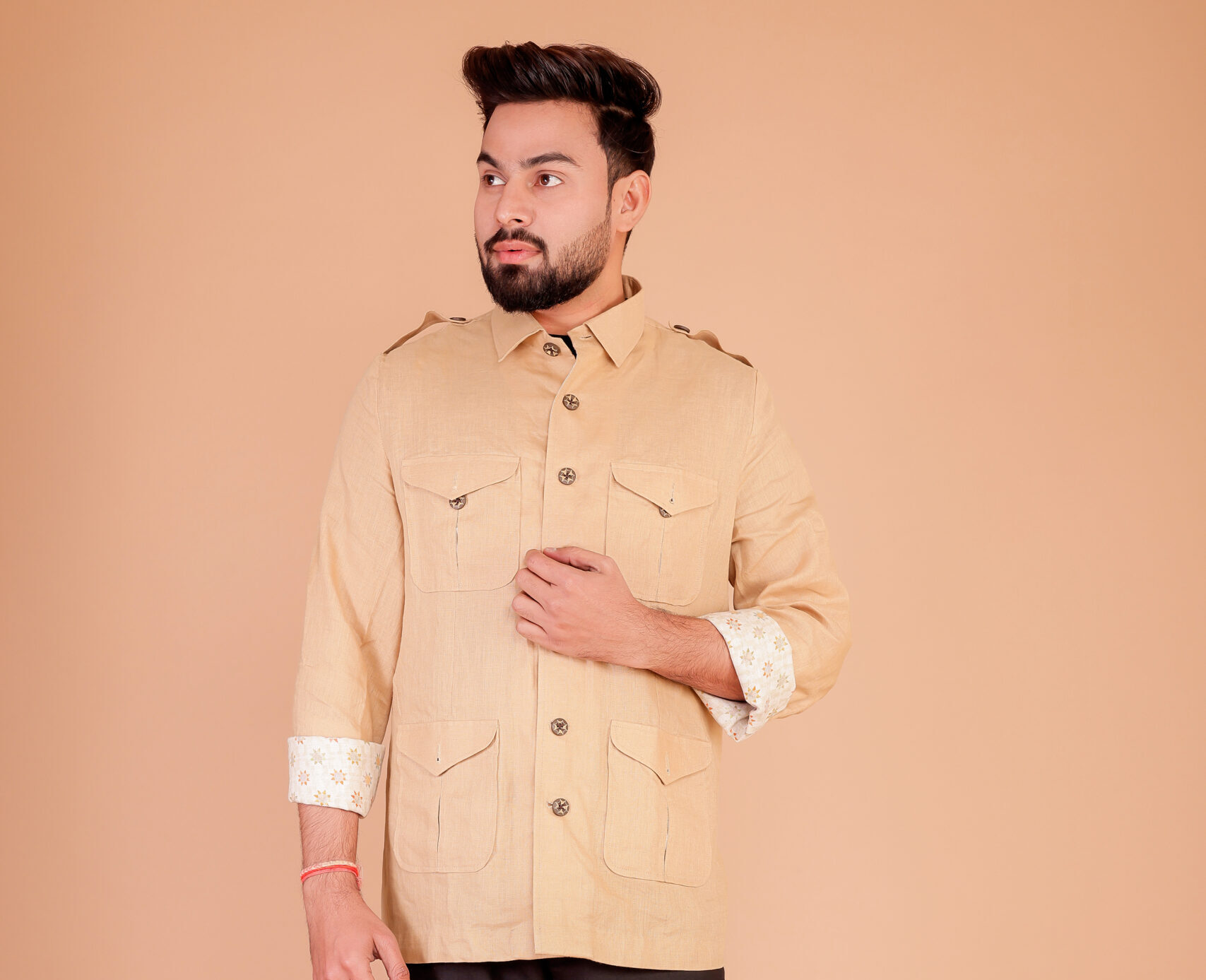 Stylish Linen Bush Coat for Men: Perfect for Travel - Image 6