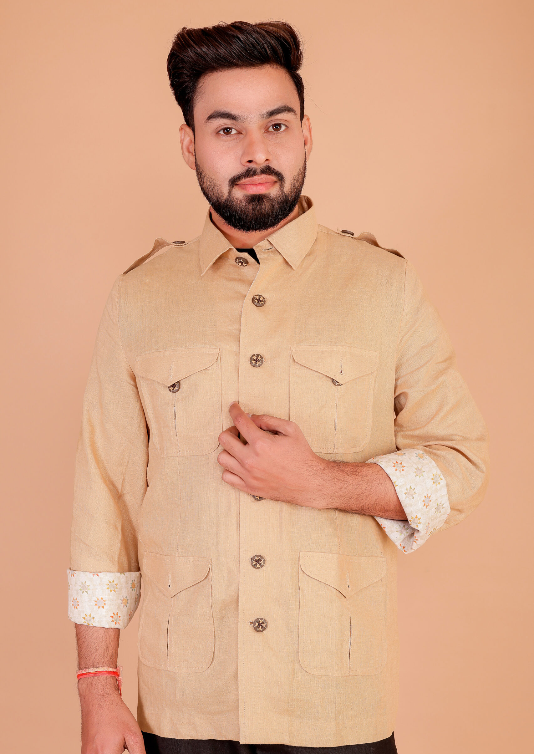 Stylish Linen Bush Coat for Men: Perfect for Travel